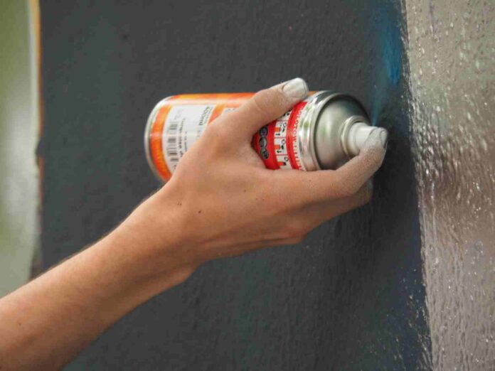 spray fissures de mur exterieur